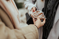 Gingerbread heart at the Advent market in the Attersee-Attergau region