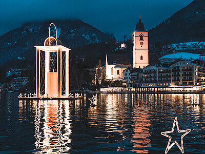 Peace Light lantern on Lake Wolfgang in the Salzkammergut