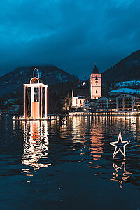 Peace Light lantern on Lake Wolfgang in the Salzkammergut
