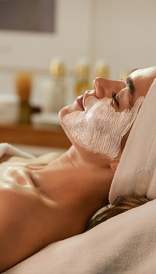 A soothing face mask during a beauty treatment at the Hotel Winzer